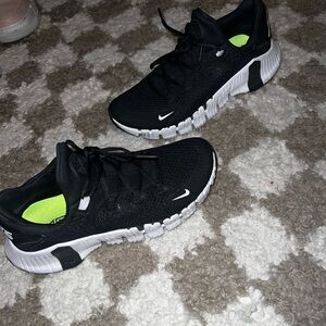 Nike Metcon 4 (size 8.5)